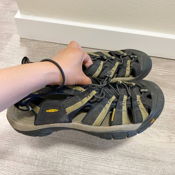 Keen Size 10 Men’s Green Outdoor Sandals main image 10